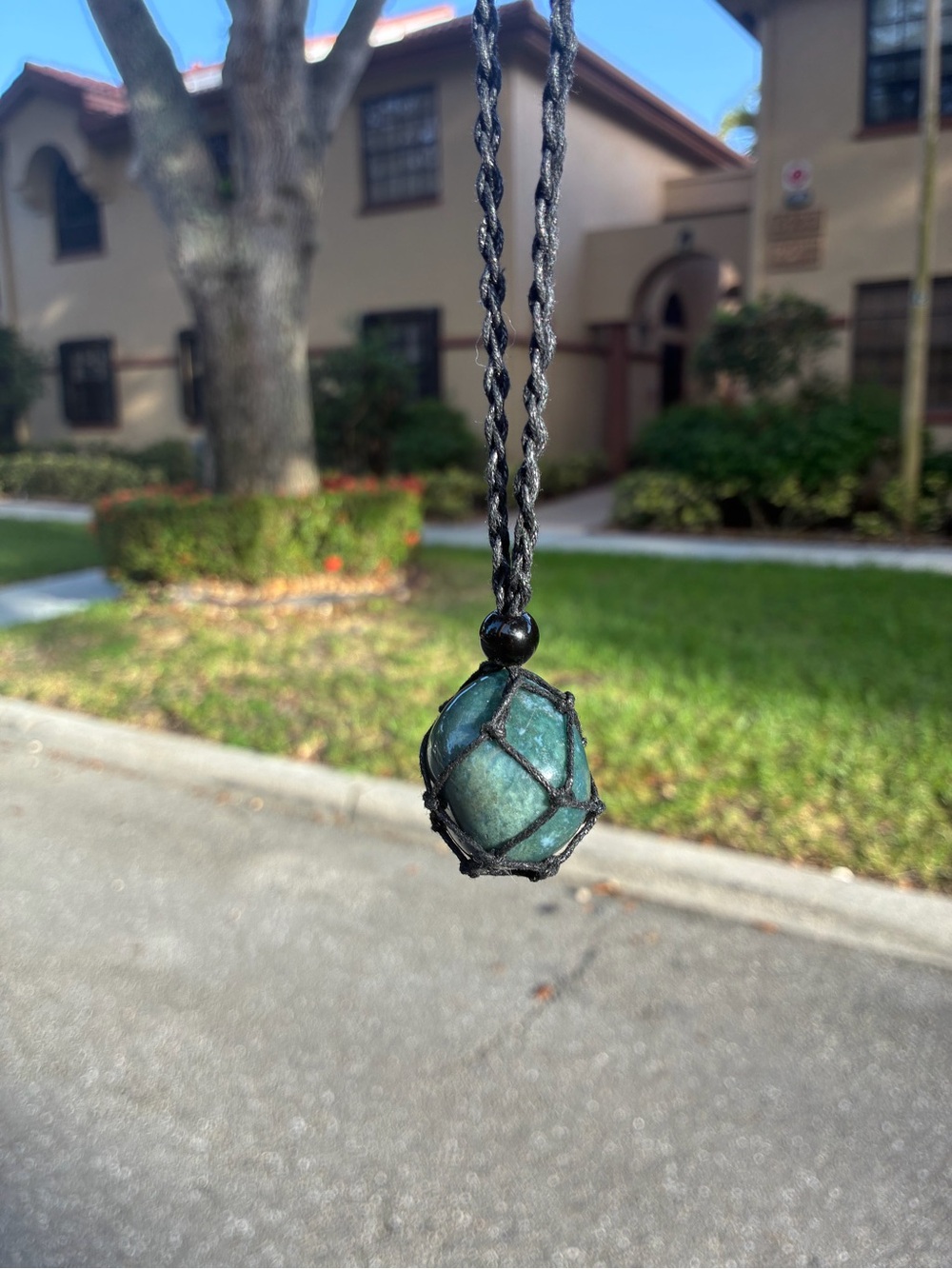 Hand Woven Macrame Green Agate Net Pendant Necklace Unisex
